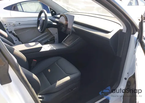 2026 Tesla Model Y Long Range Dual Motor All-Wheel Drive/Long Range Launch Series из США, поврежденный, VIN 7SAYGDEEXTF377485